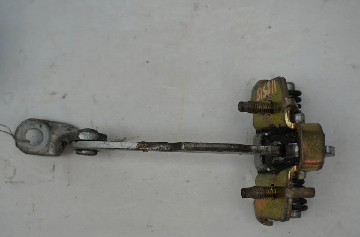 Tirant porte arg Citroën C3 I (FC_, FN_) 1.4 hdi (2003-2011) 5 portes occasion