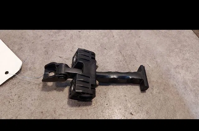 Tirant porte avd Bmw 1 (E87) 118 d (2004-2007) 5 portes occasion
