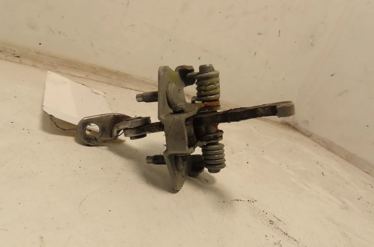 Tirant porte avd Peugeot 206 (2L_, 2M_) 1.4 i (2lkfwa, 2mkfwa) (2009-2013) 3 portes occasion