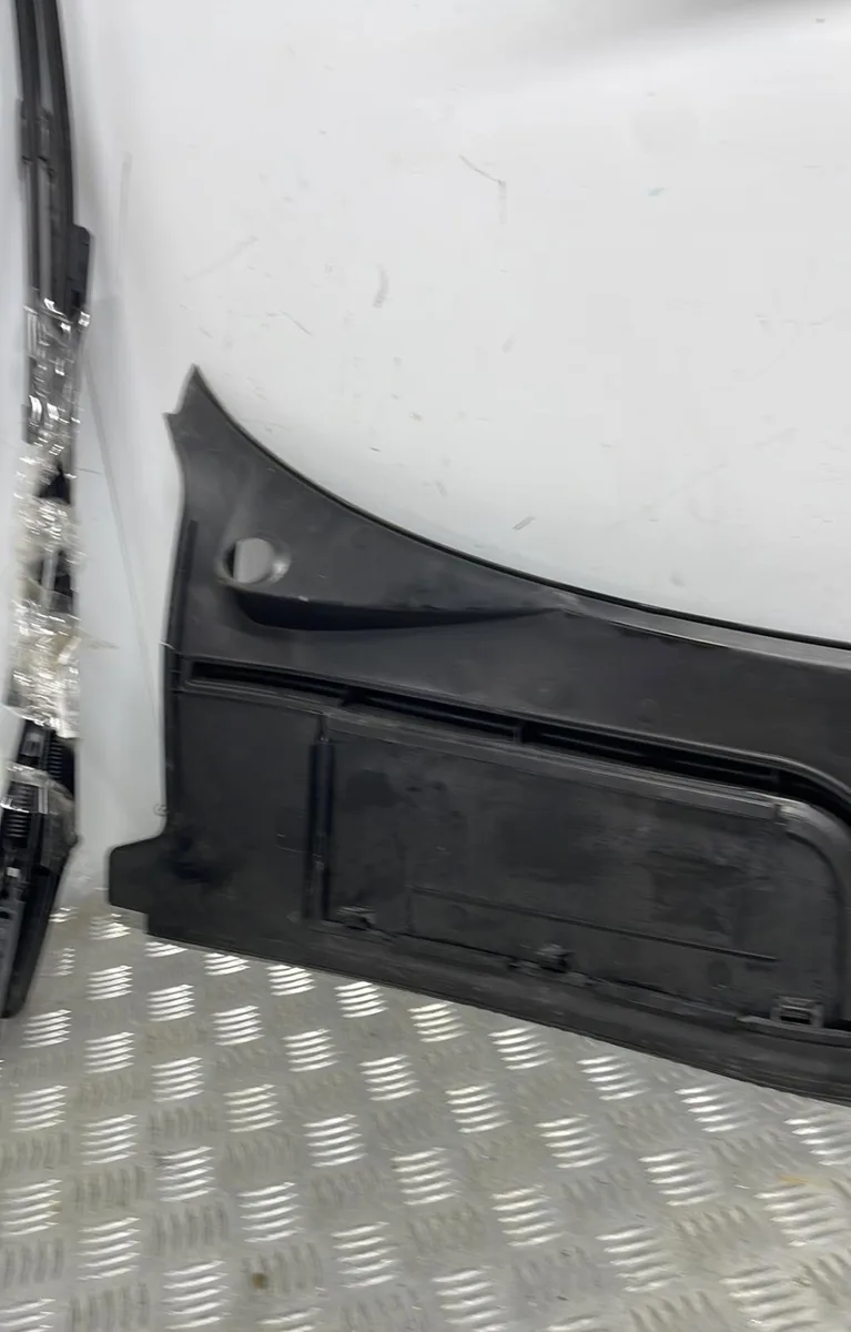 Tole auvent pare-brise AUDI A5 2 SPORTBACK PHASE 1 occasion