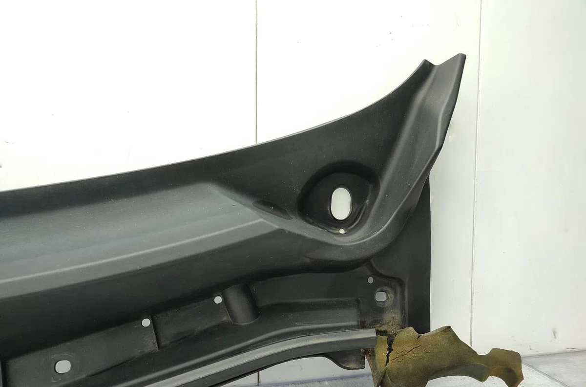 Tole auvent pare-brise NISSAN QASHQAI 1 PHASE 2 occasion