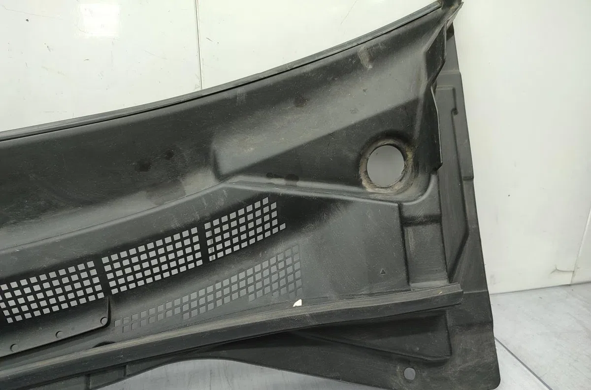 Tole auvent pare-brise NISSAN X-TRAIL 1 PHASE 1 occasion