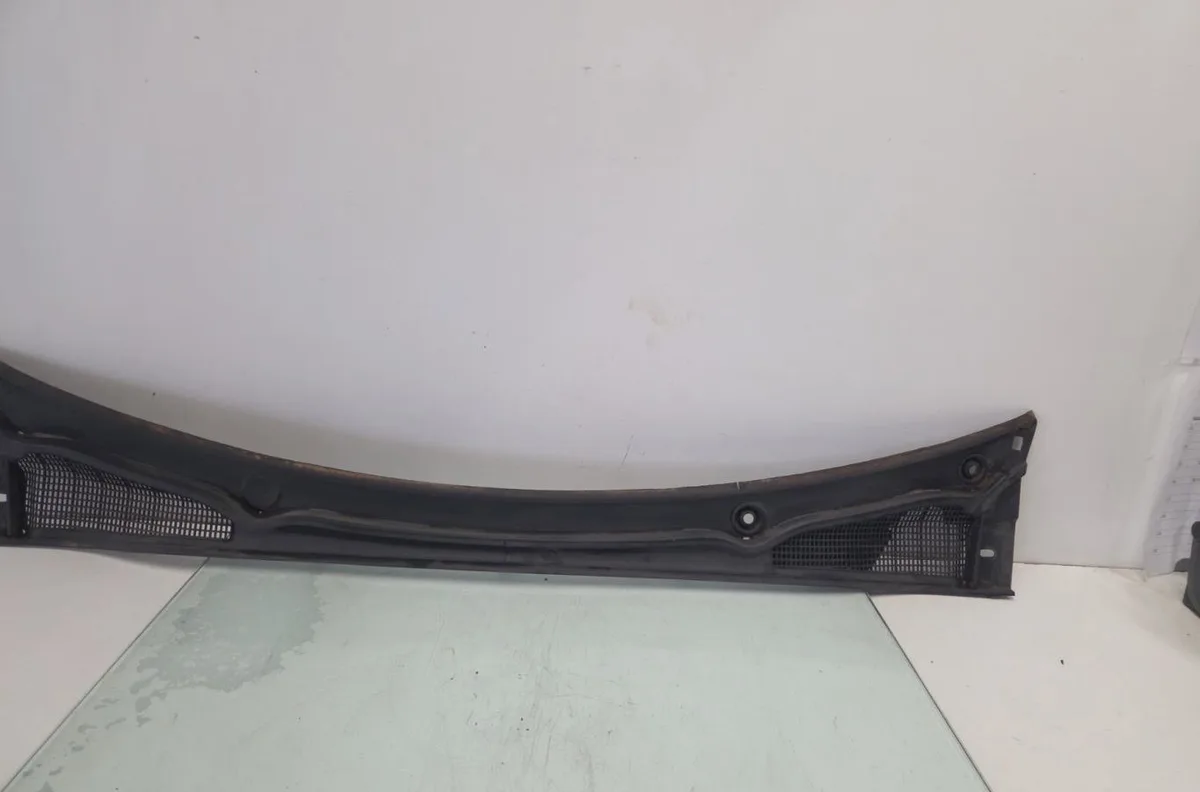 Tole auvent pare-brise RENAULT CLIO 4 PHASE 1 BREAK occasion