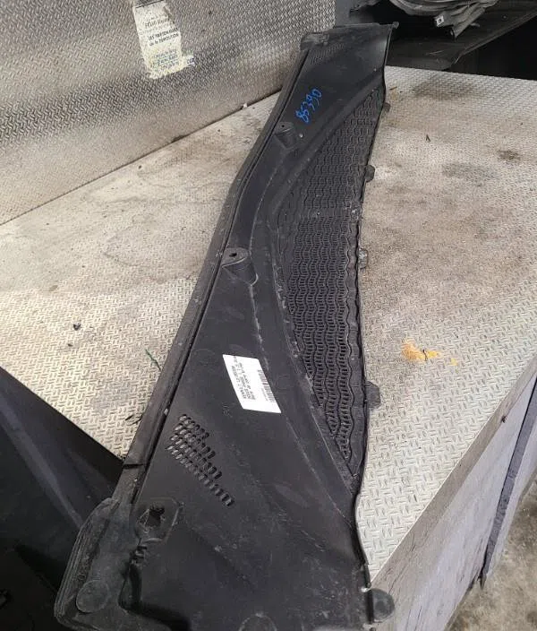 Tole auvent pare-brise RENAULT MODUS  MODUS PHASE 1 occasion