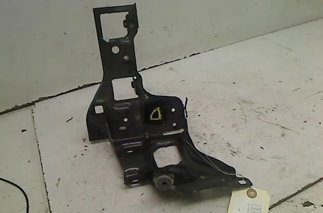Tole porte phare d Bmw 2 Gran Tourer (F46) 214 d (2015-2018) occasion