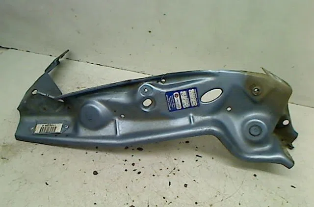 Tole porte phare d Fiat MULTIPLA (186_) 1.9 jtd (186axe1a) (2002-2010) occasion