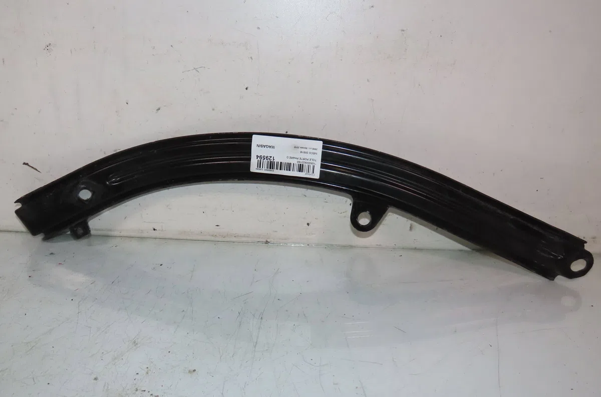Tole porte phare d IVECO 35S18 occasion