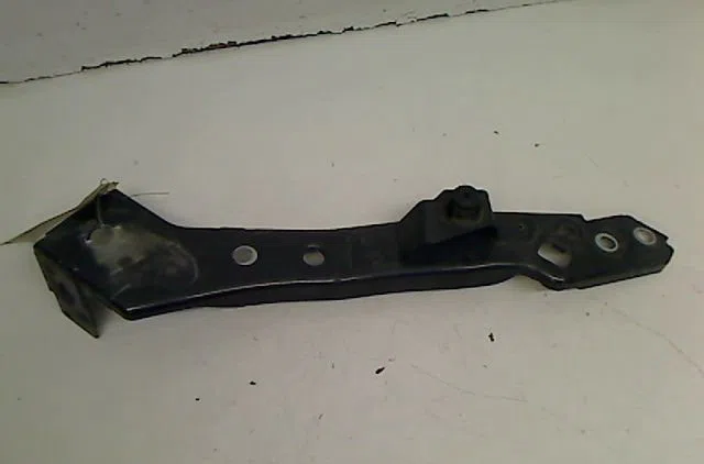 Tole porte phare d Renault MEGANE III 3-5 portes (BZ0-1_, B3_) 1.5 dci (bz09, bz0d, bz1w, bz29, bz14) (2009) 5 portes oc
