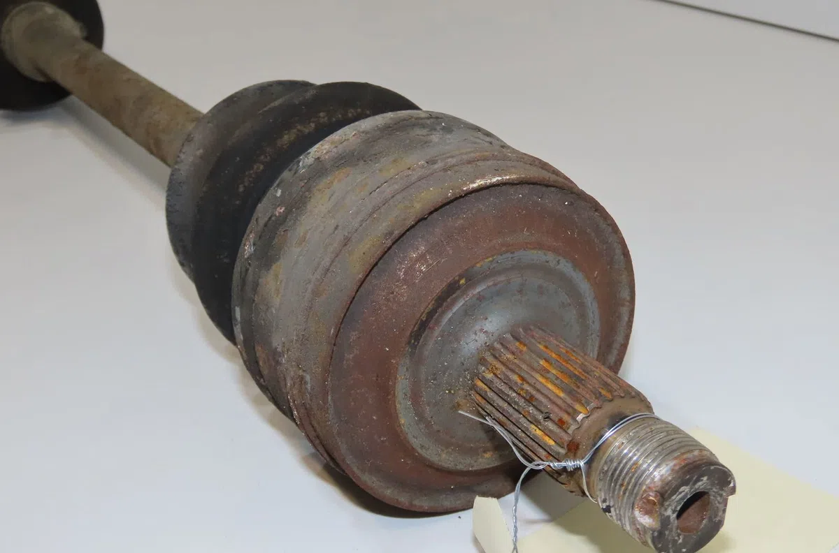 Transmission arrière droite MERCEDES 190 I 1992 occasion