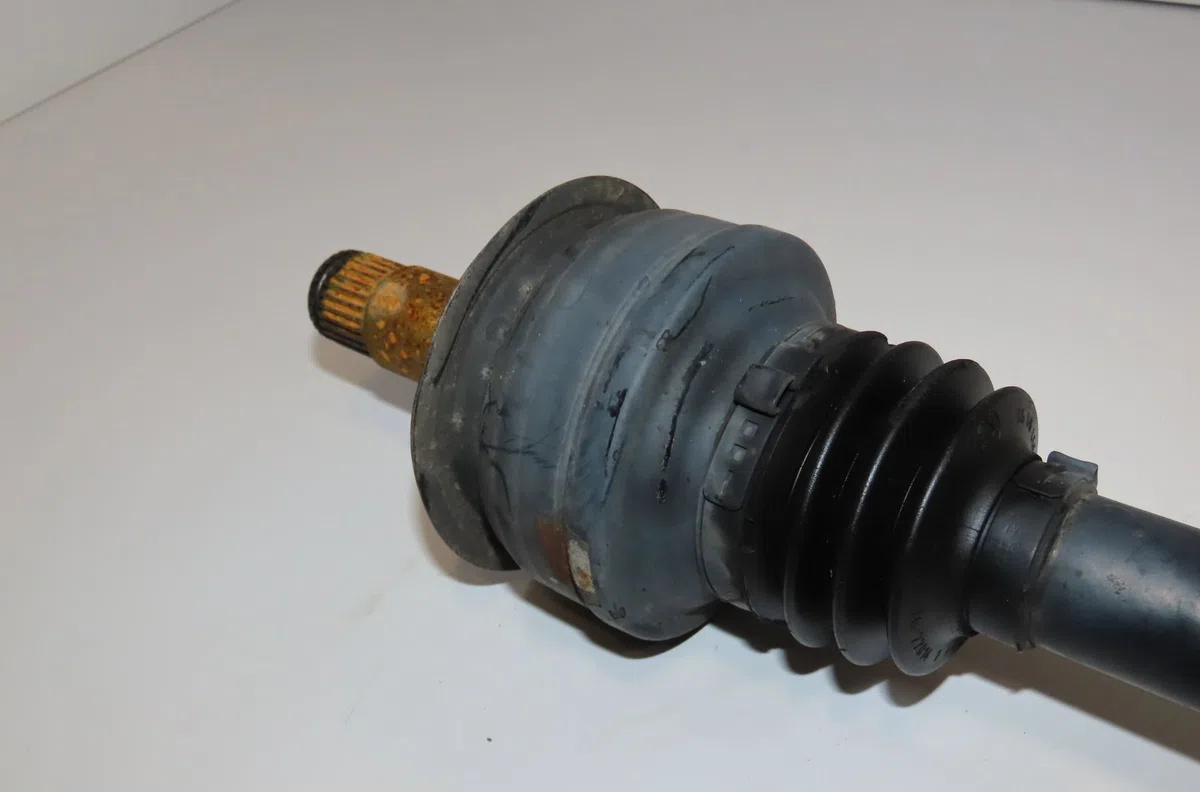 Transmission arrière droite Mercedes-benz CLASSE C Coupe Sport (CL203) C 220 cdi (203.708) (2004-2008) 3 portes occasion