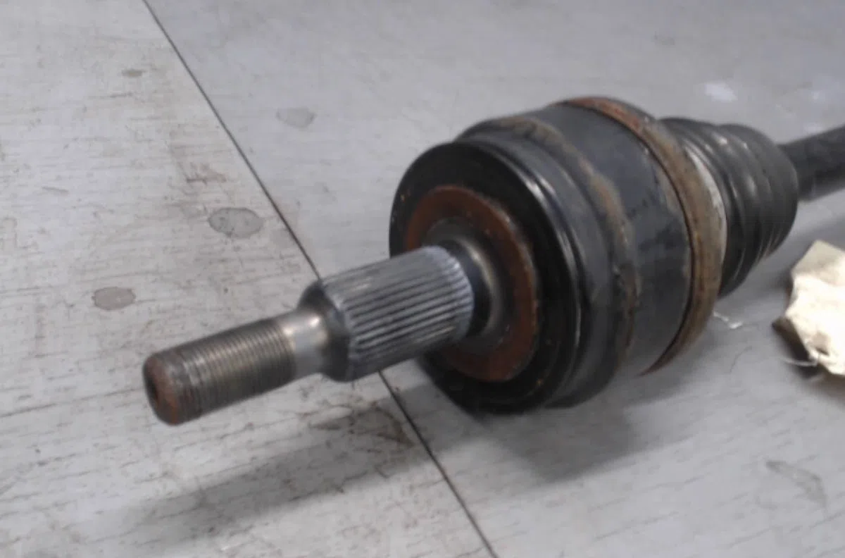Transmission arrière droite Volkswagen TOUAREG (7LA, 7L6, 7L7) 3.2 v6 (2002-2006) occasion