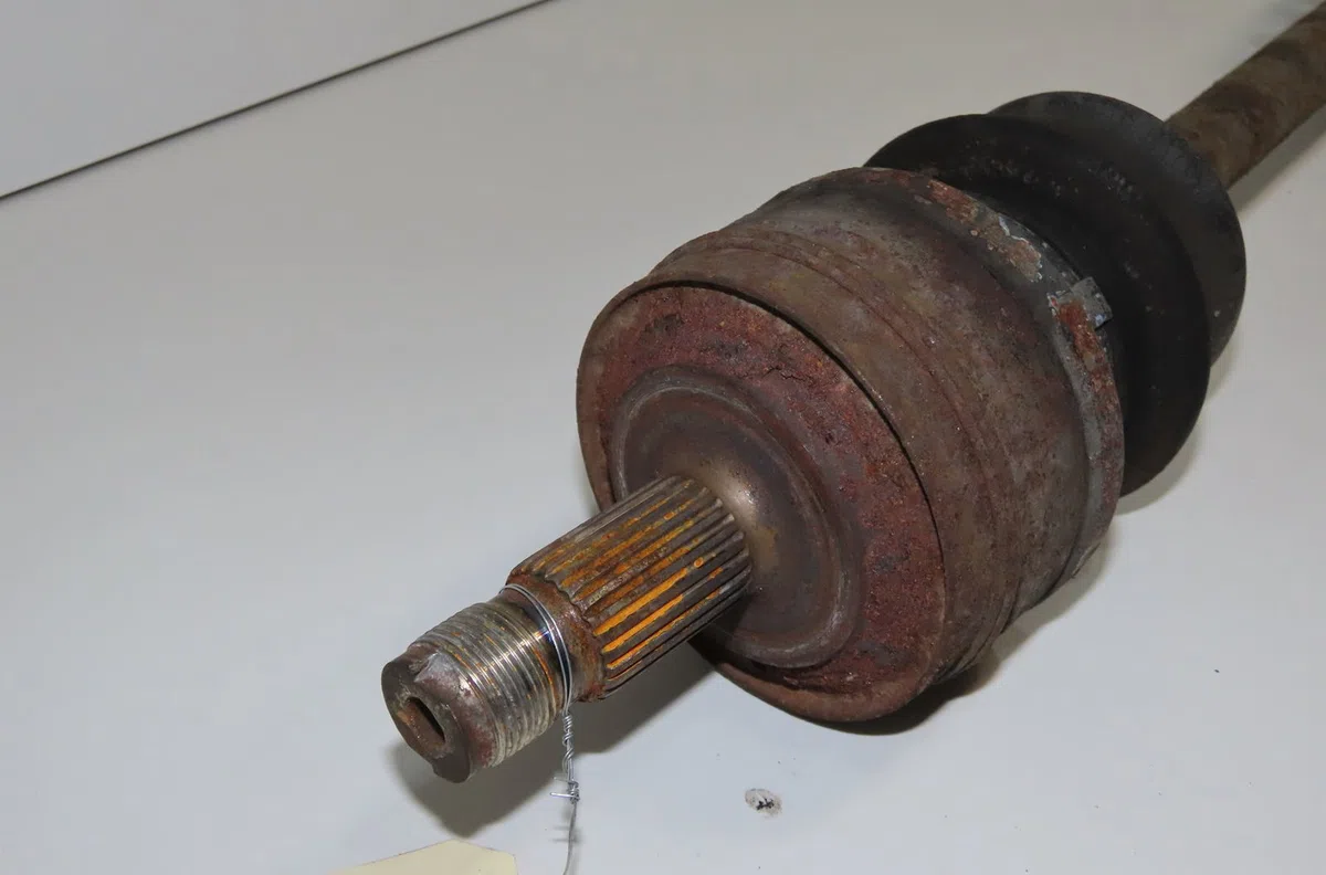 Transmission arrière gauche MERCEDES 190 I 1992 occasion