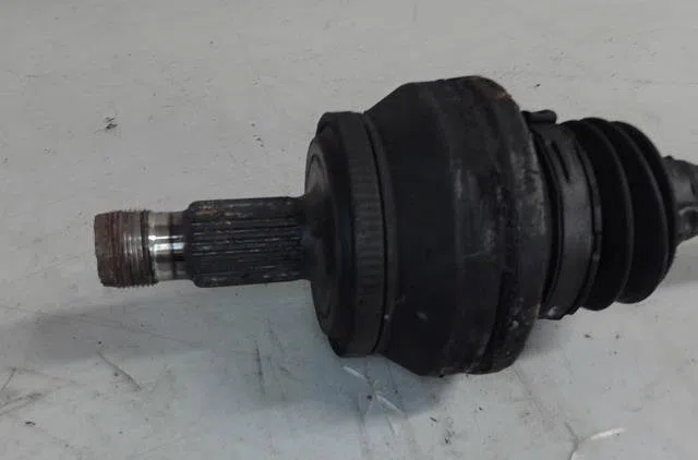 Transmission arrière gauche Volkswagen TOUAREG (7LA, 7L6, 7L7) 3.2 v6 (2002-2006) occasion