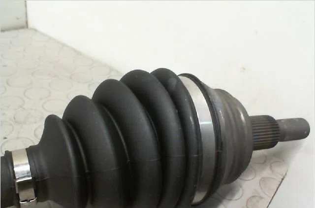 Transmission avant droite Audi A3 (8L1) 1.9 tdi (1996-2001) occasion