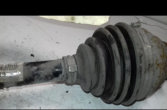 Transmission avant droite Audi Q3 (8UB, 8UG) 2.0 tdi quattro (2011-2018) occasion