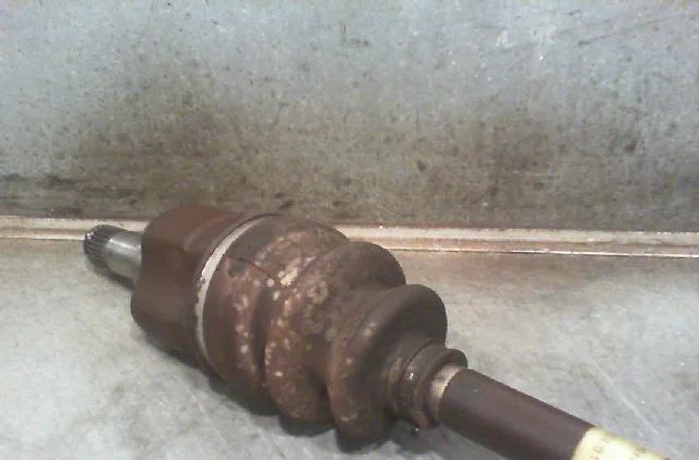 Transmission avant droite CHRYSLER PT CRUISER Phase 1 09-2000--12-2005 occasion
