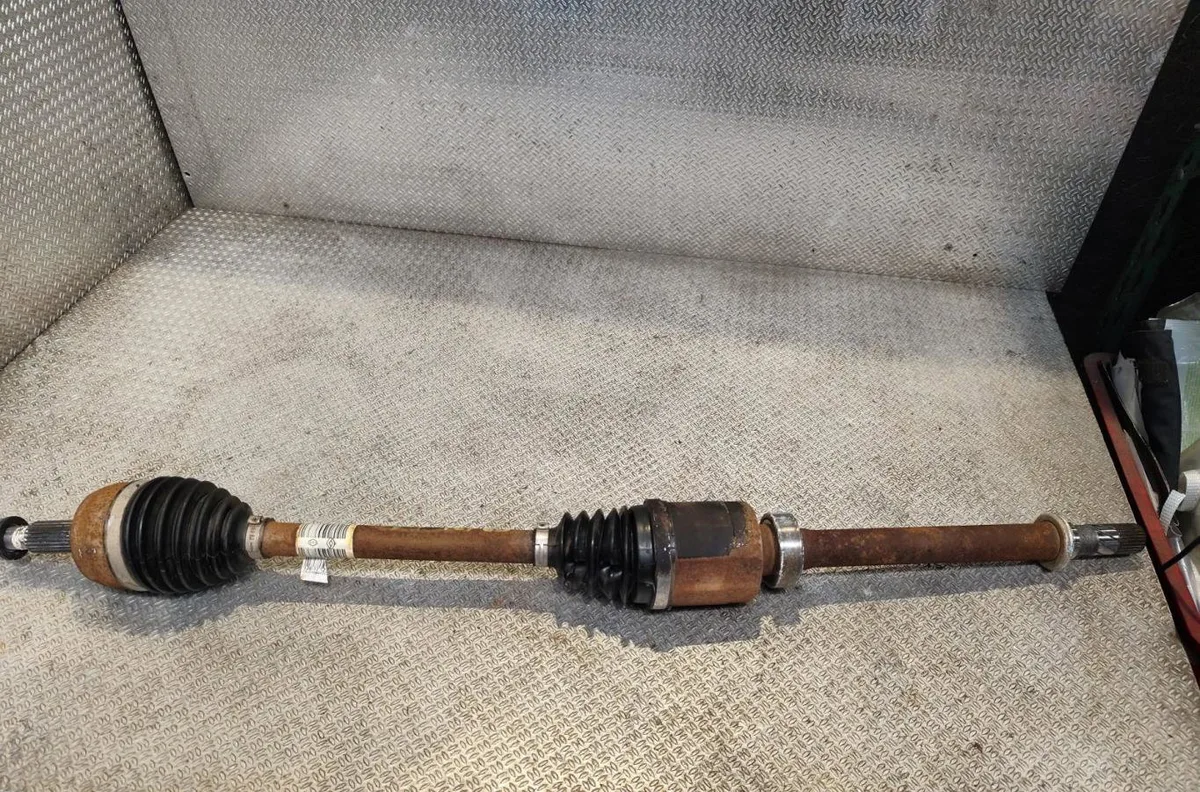 Transmission avant droite DACIA DUSTER 1 DUSTER 1 PHASE 2 occasion