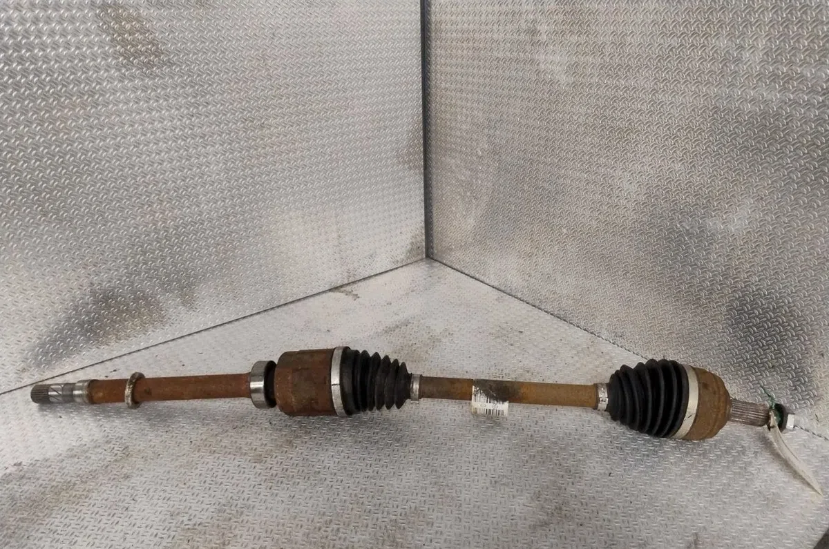 Transmission avant droite Dacia DUSTER (HM_) 1.5 dci 115 (hmad) (2017) occasion