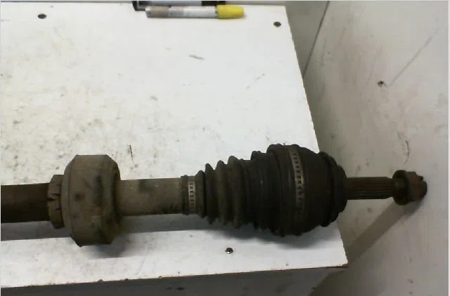 Transmission avant droite DACIA LOGAN I Phase 1 06-2005--06-2008 1.4 MPI occasion
