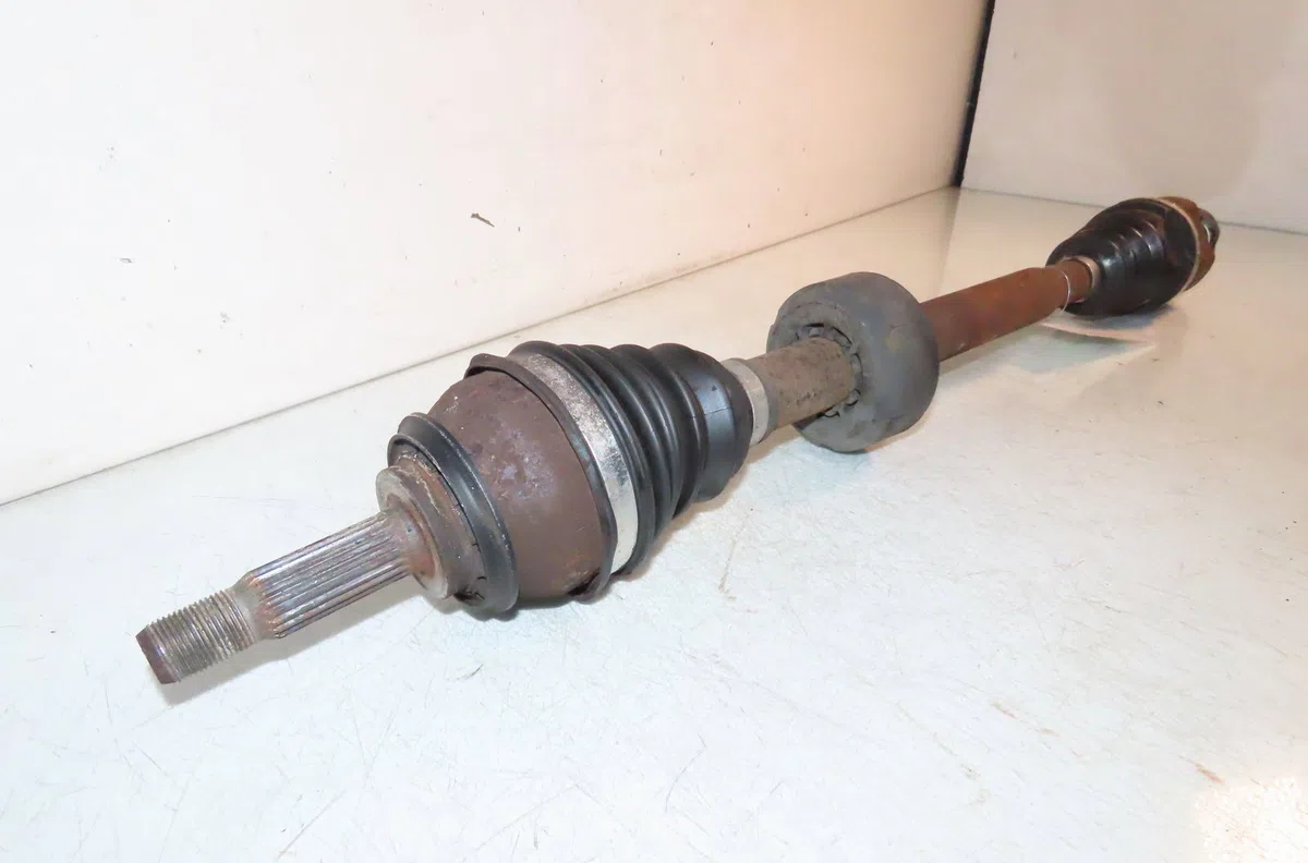 Transmission avant droite Dacia LOGAN (LS_) 1.4 (lsoa, lsoc, lsoe, lsog) (2004) occasion