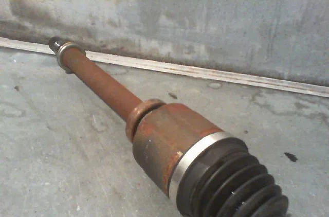 Transmission avant droite DACIA SANDERO 2009 occasion