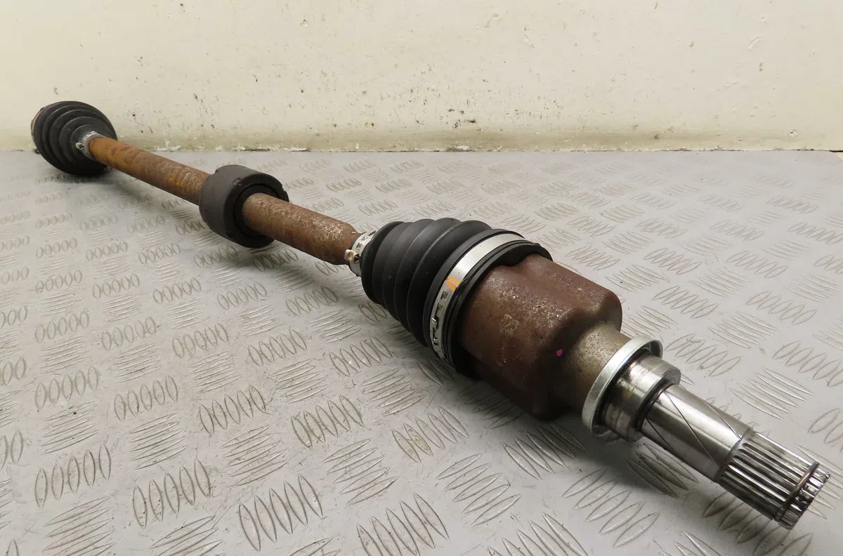 Transmission avant droite Dacia SANDERO III Liberty 125 i.e. (m73) (2012) occasion