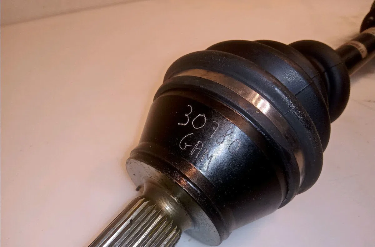 Transmission avant droite FORD FIESTA IV 1997 occasion