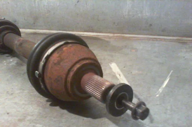 Transmission avant droite FORD FOCUS 2004 occasion