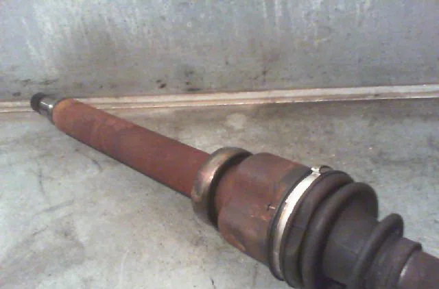 Transmission avant droite FORD FOCUS 2004 occasion
