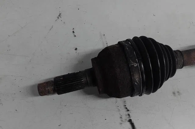 Transmission avant droite Mazda 3 A trois volumes (BK) 1.6 di turbo (bk12y) (2004-2009) occasion