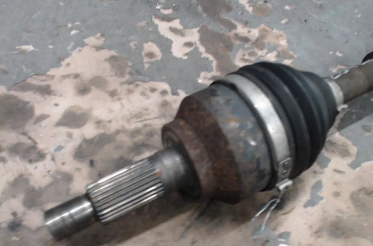 Transmission avant droite Mazda 3 A trois volumes (BL) 1.6 mzr (bl12) (2008-2014) occasion