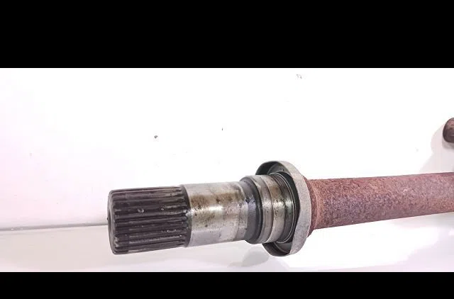 Transmission avant droite Mazda 626 IV Hatchback (GE) 1.8 (ge8p) (1991-1997) occasion
