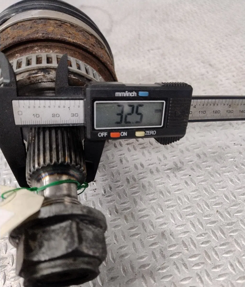 Transmission avant droite Mercedes-benz CLASSE M (W163) Ml 400 cdi (163.128) (2001-2005) occasion