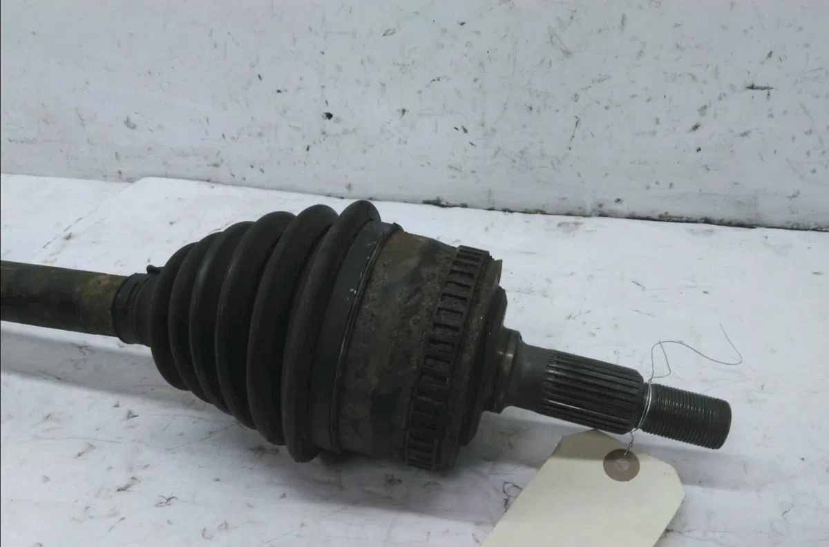 Transmission avant droite Mercedes-benz CLASSE V (638-2) V 280 (638.244, 638.294) (1997-2003) occasion