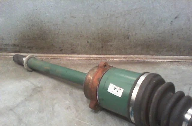 Transmission avant droite NISSAN ALMERA 2003 occasion