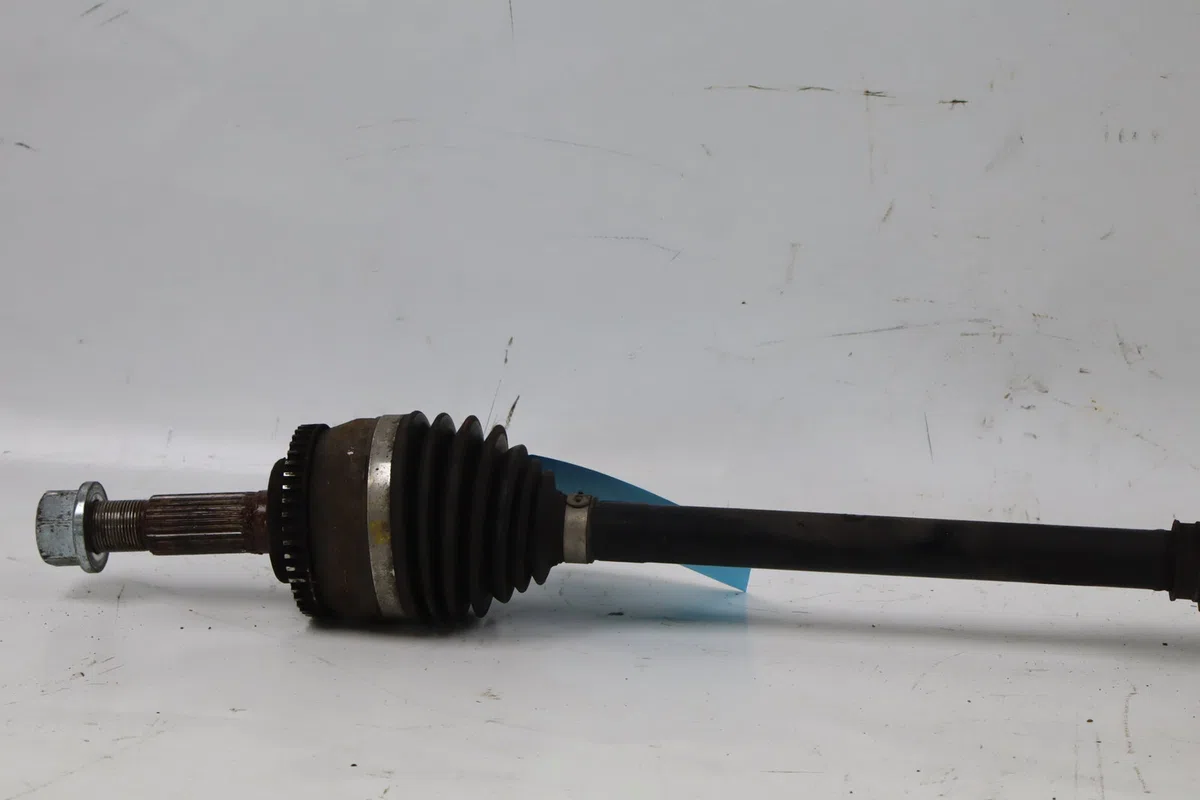 Transmission avant droite Nissan ALMERA TINO (V10) 1.8 (2000-2006) occasion