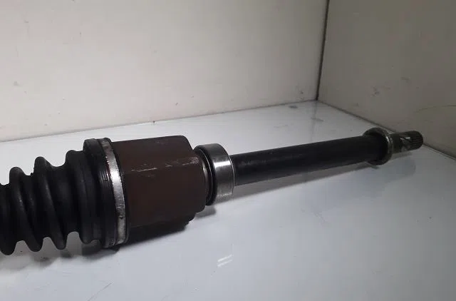 Transmission avant droite Nissan JUKE (F15) 1.5 dci (2010) 5 portes occasion