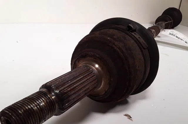 Transmission avant droite Nissan MICRA III (K12) 1.4 16v (2003-2010) occasion