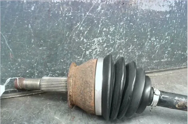 Transmission avant droite Nissan PATHFINDER III (R51) 2.5 dci 4wd (2005) occasion