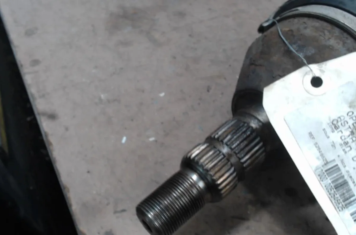 Transmission avant droite Opel ASTRA H GTC (A04) 1.9 cdti (l08) (2005-2010) occasion