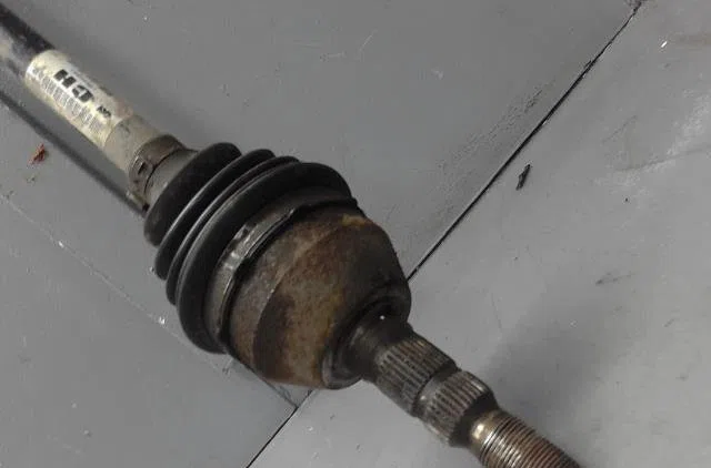 Transmission avant droite Opel ASTRA J GTC 1.6 sidi (08) (2013) occasion