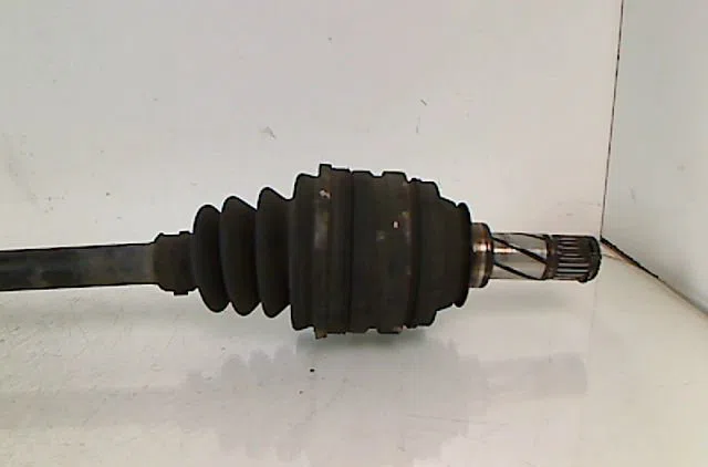 Transmission avant droite OPEL CORSA 1995 occasion