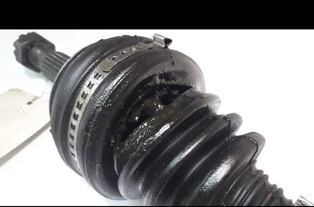Transmission avant droite Opel CORSA A 3-5 portes (S83) 1.3 s (f08, m08, f68, m68) (1982-1989) occasion
