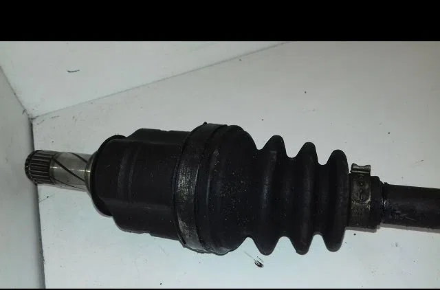 Transmission avant droite Opel CORSA D (S07) 1.0 (l08, l68) (2009-2014) occasion