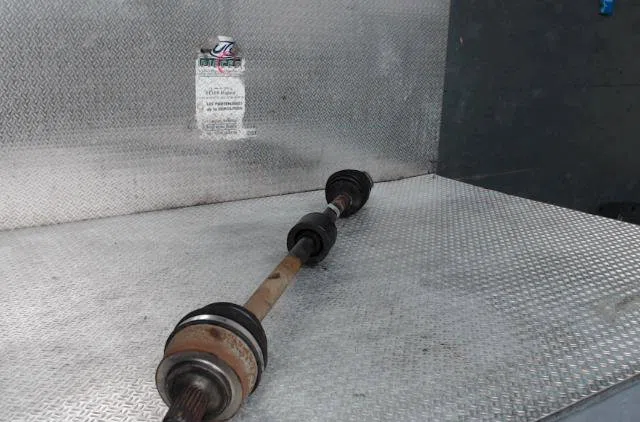 Transmission avant droite Opel CORSA D (S07) 1.4 (l08, l68) (2006-2014) 3 portes occasion