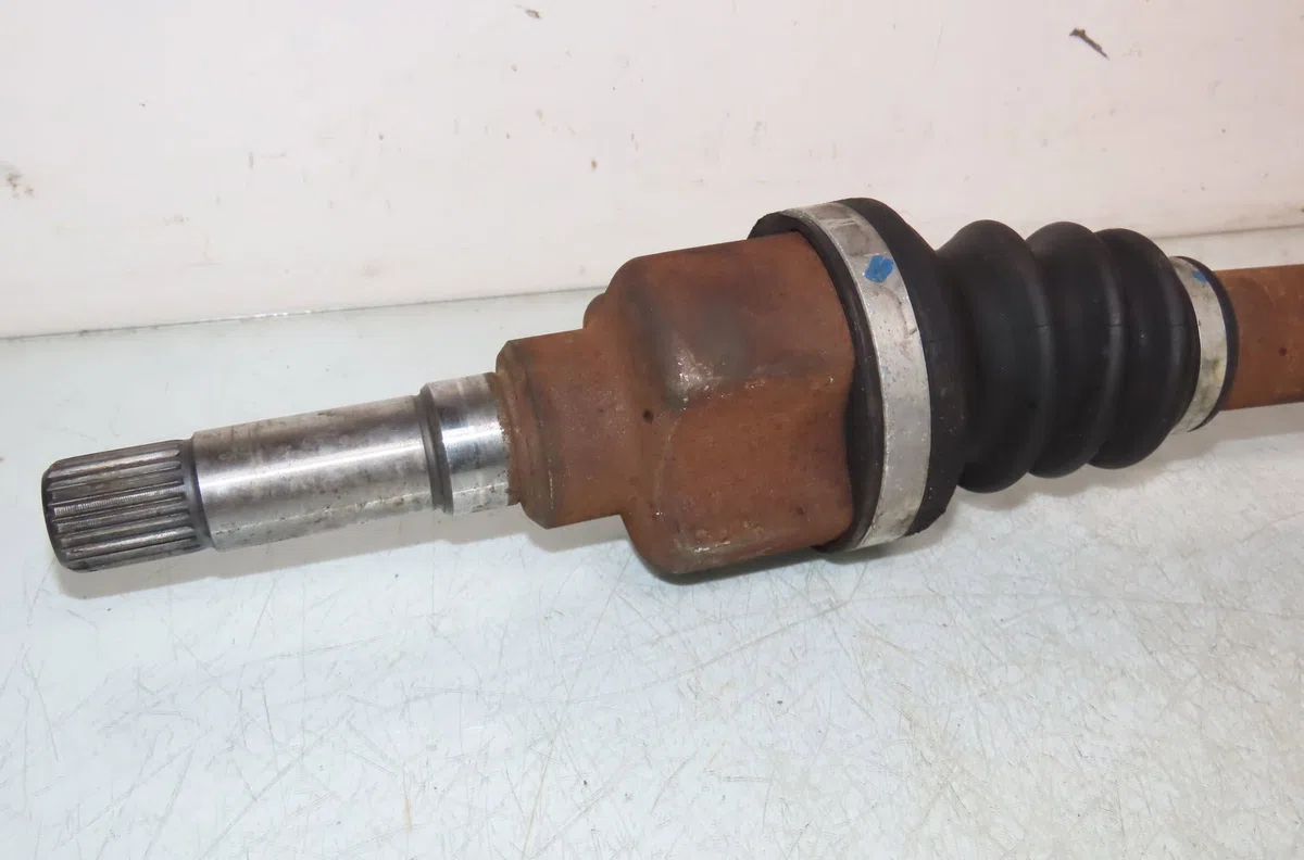 Transmission avant droite Peugeot 1007 (KM_) 1.4 hdi (2005) occasion