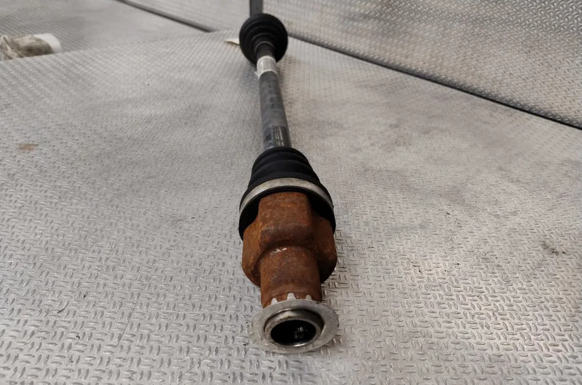 Transmission avant droite Peugeot 208 I (CA_, CC_) 1.6 (2012) occasion