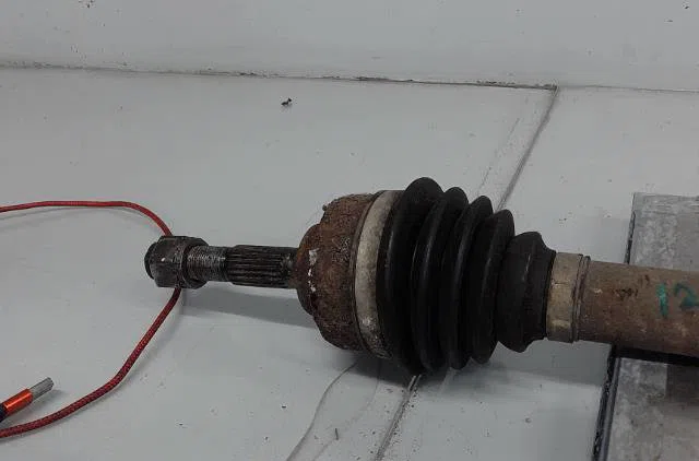 Transmission avant droite Peugeot 208 I (CA_, CC_) 1.6 (2012) occasion