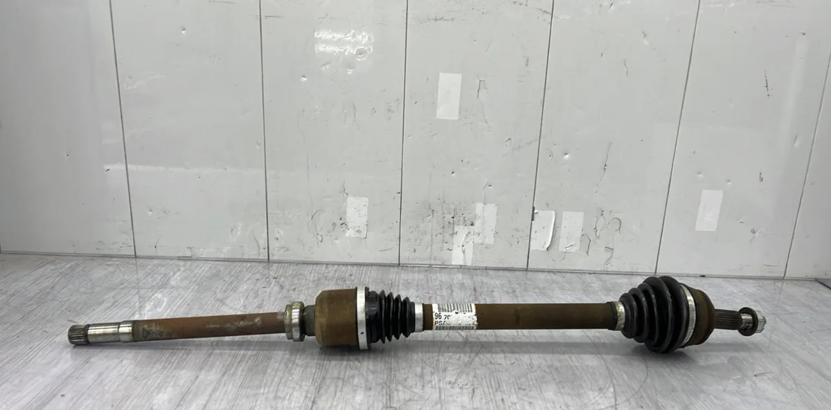 Transmission avant droite PEUGEOT 308 2 SW PHASE 1 BREAK occasion