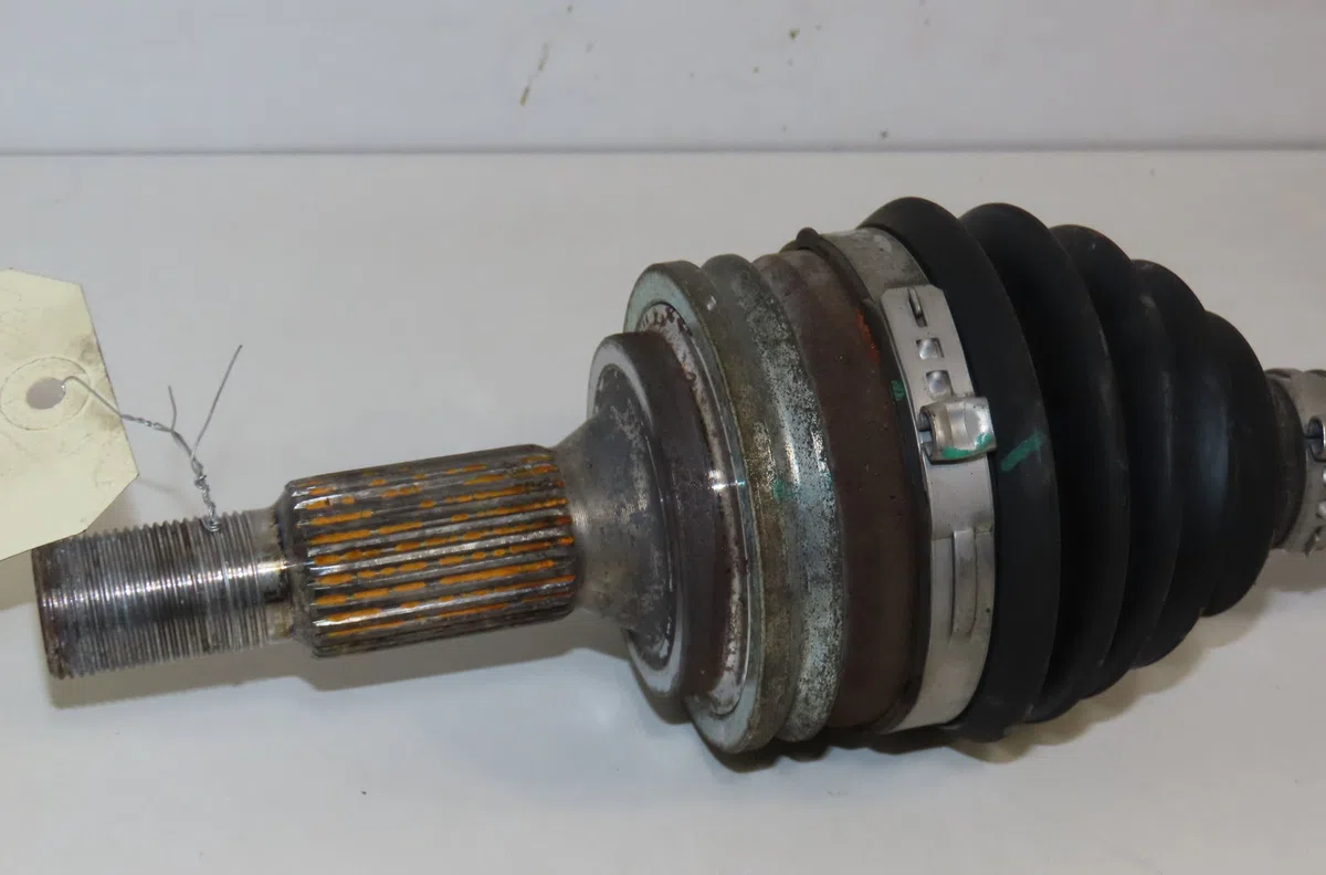Transmission avant droite Peugeot 308 SW II (LC_, LJ_, LR_, LX_, L4_) 1.2 thp 110 (2014-2021) occasion